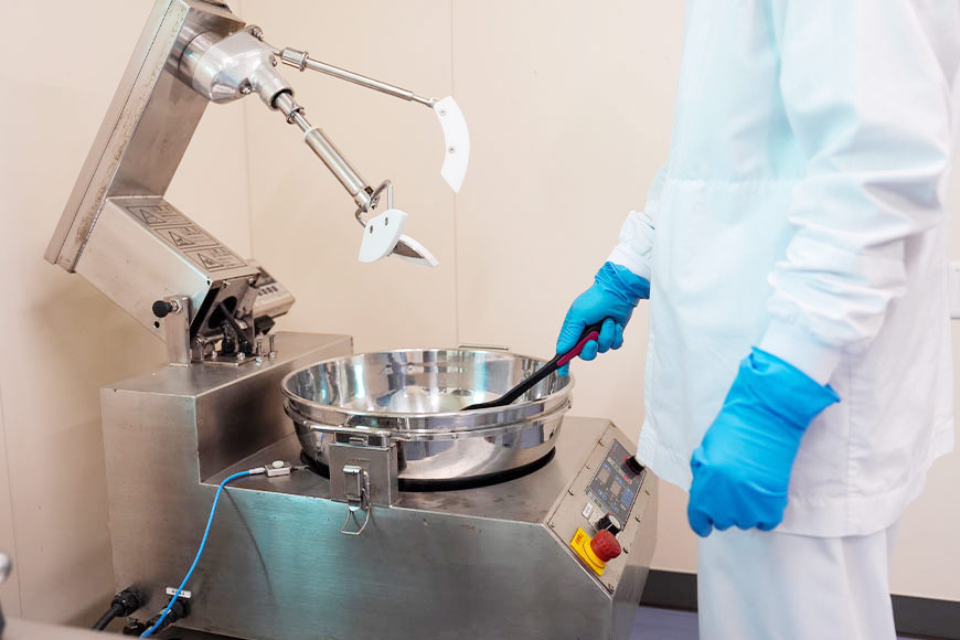 自社開発室で試作品