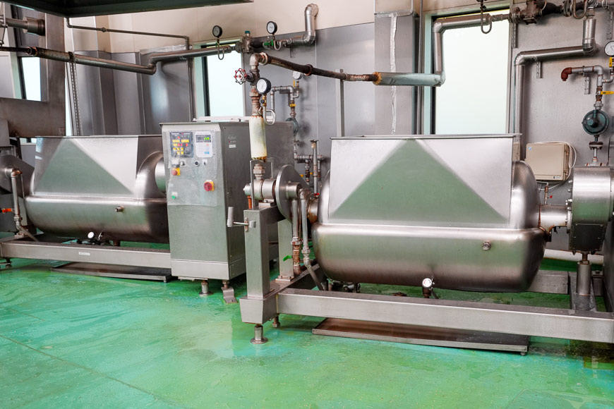 カジワラ社製の横型ニーダー