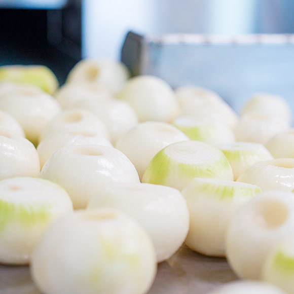 むき玉ねぎ加工と洗浄